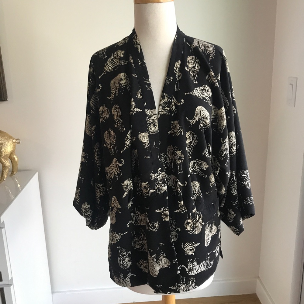 Forever 21 Tiger Kimono-style Jacket Size Small